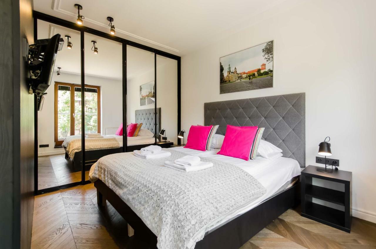 Central Kazimierz Apartment With Balcony Cracovia Esterno foto